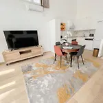Bright & Modern Family Apartment Carihuela