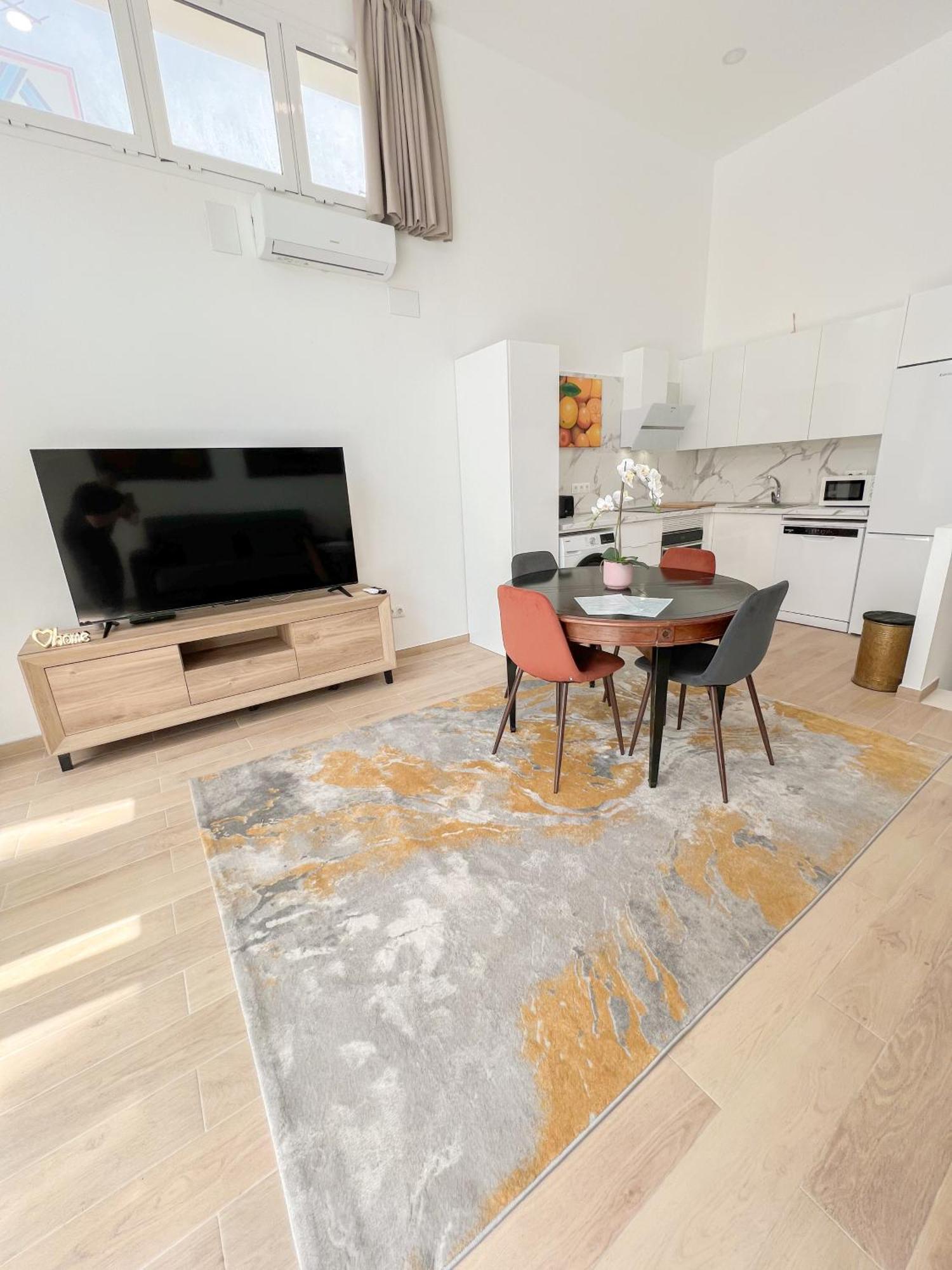 Bright & Modern Family Carihuela Torremolinos